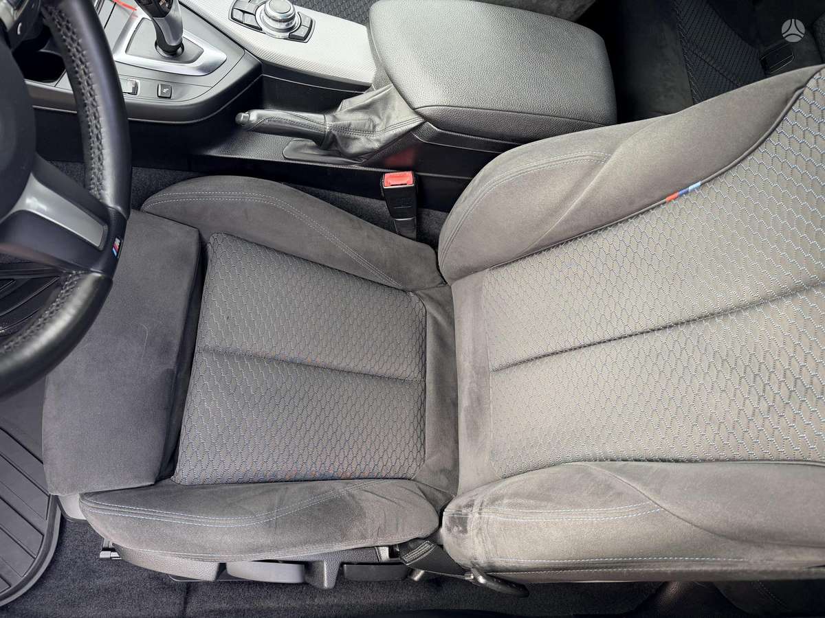 BMW 125, 2.0 l., hatchback