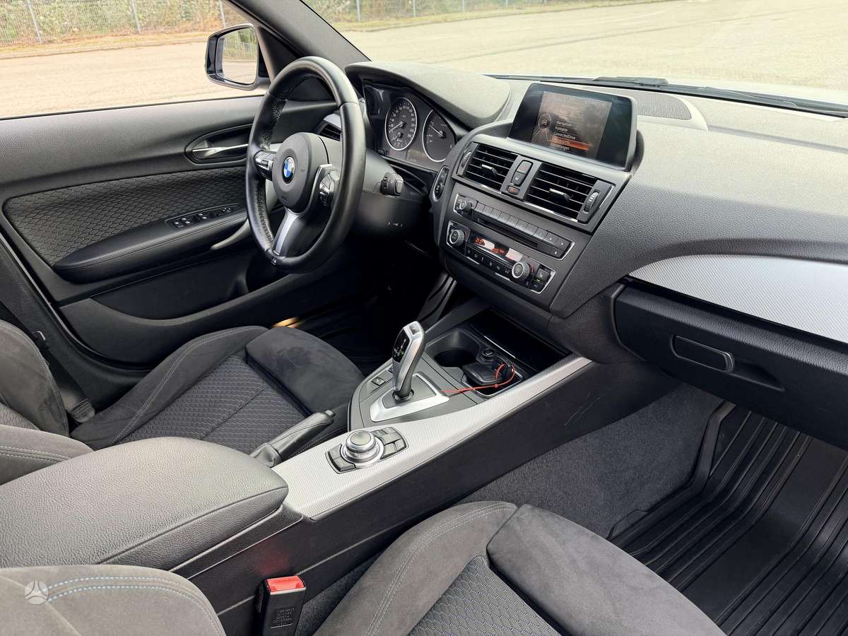 BMW 125, 2.0 l., hatchback