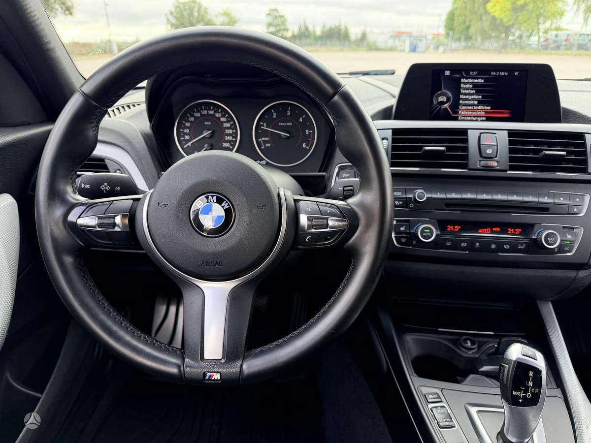 BMW 125, 2.0 l., hatchback