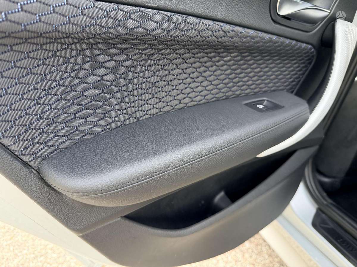BMW 125, 2.0 l., hatchback