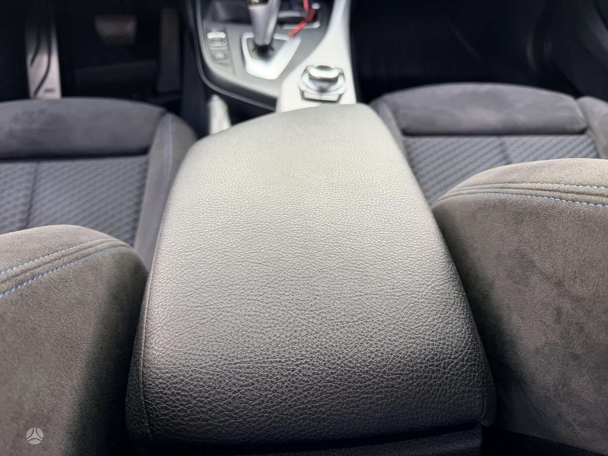 BMW 125, 2.0 l., hatchback