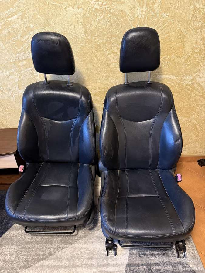 Toyota Prius+ seats