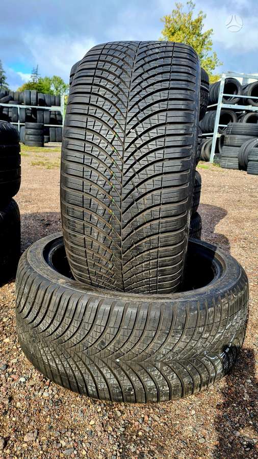 Goodyear Vector 4seasons Gen-3, universalios 245/40 R18