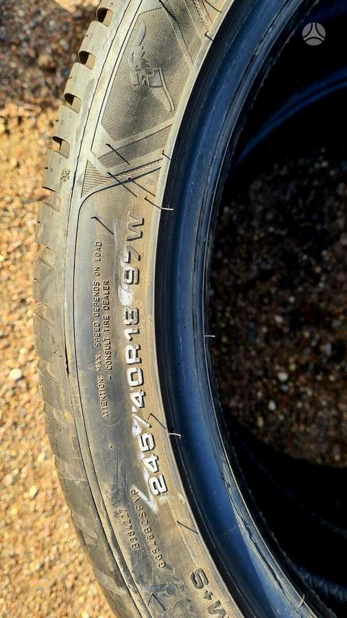 Goodyear Vector 4seasons Gen-3, universalios 245/40 R18