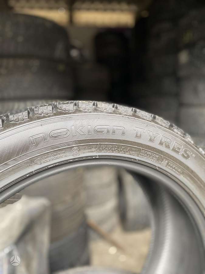 Nokian, žieminės 275/45 R20