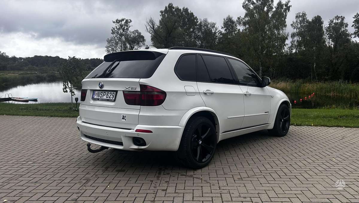 BMW X5, 3.0 l., off-road / crossover