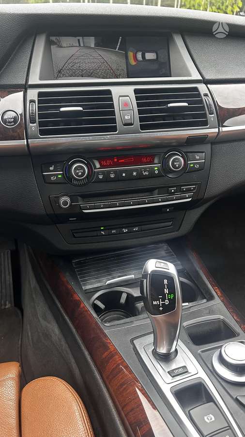 BMW X5, 3.0 l., off-road / crossover