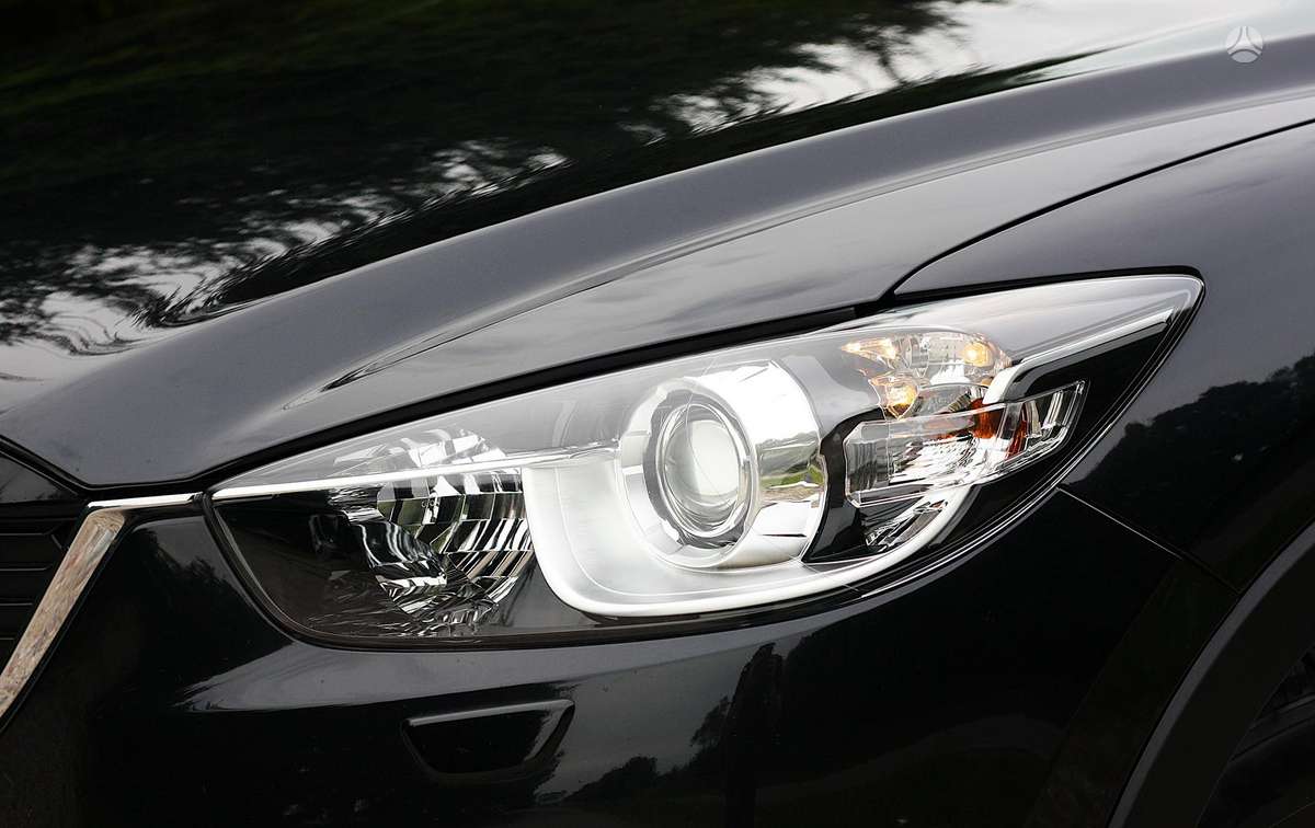 Mazda CX-5, 2.2 l., off-road / crossover