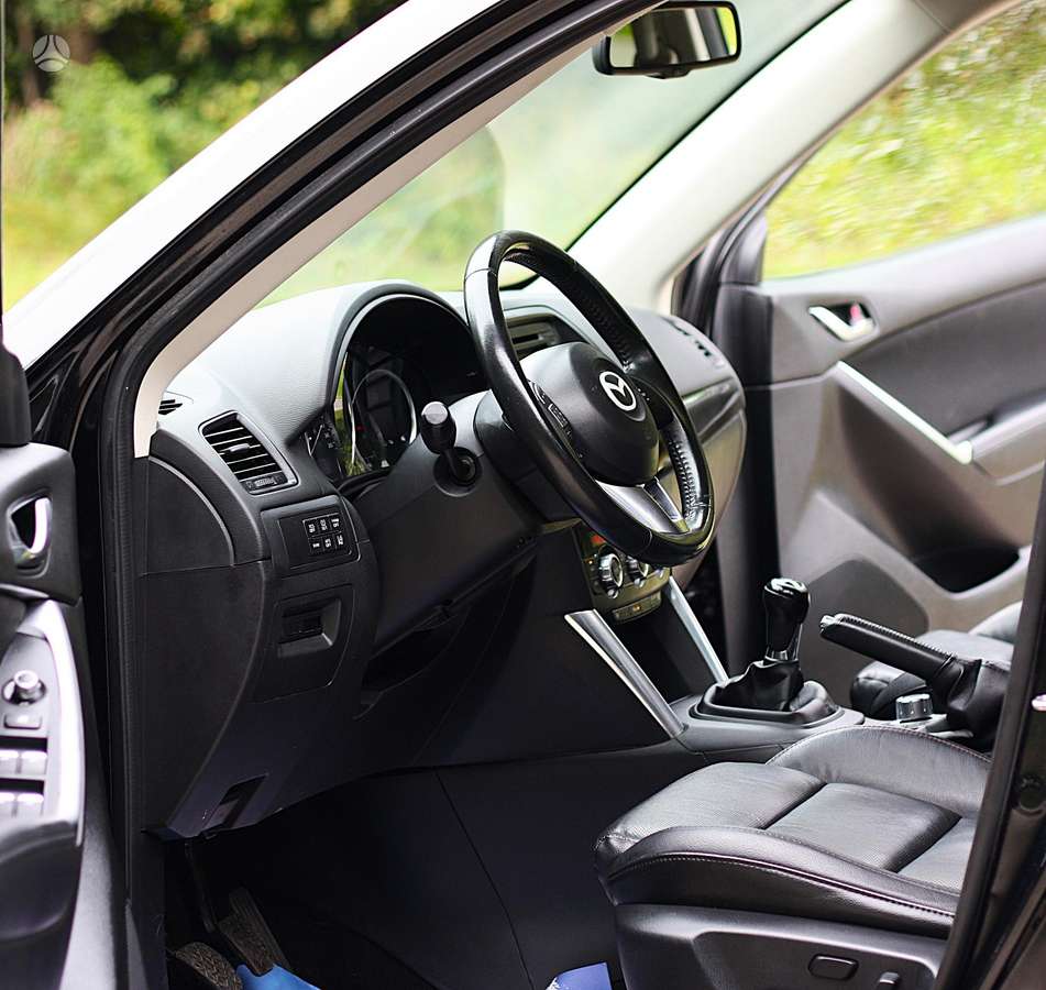 Mazda CX-5, 2.2 l., off-road / crossover