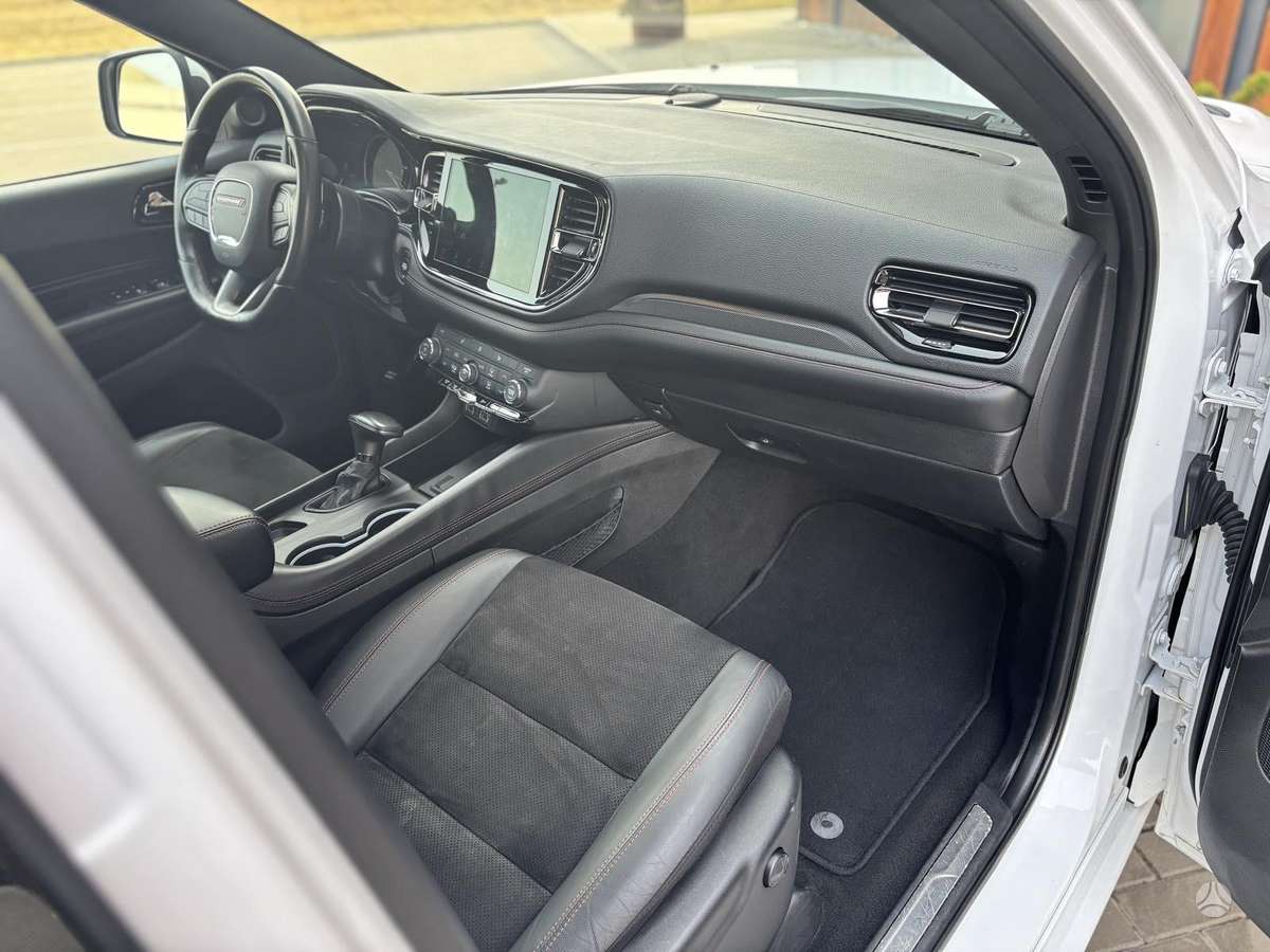 Dodge Durango, 5.7 l., off-road / crossover