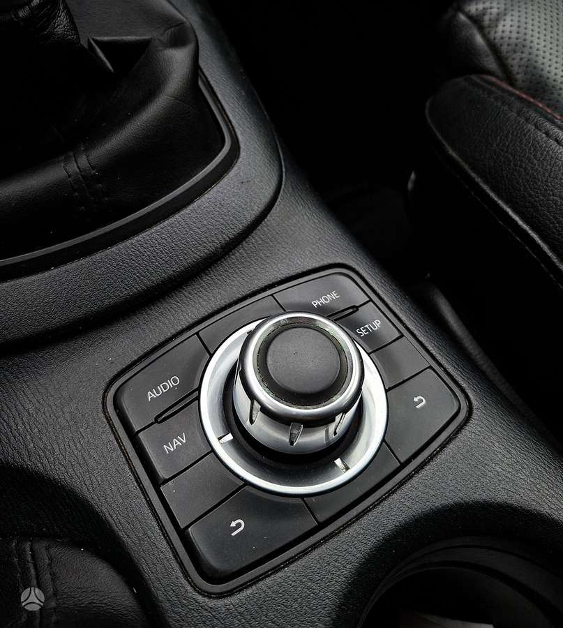 Mazda CX-5, 2.2 l., off-road / crossover