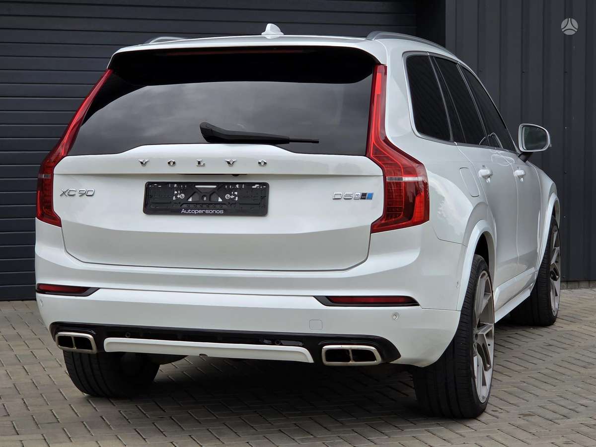 Volvo XC90, 2.0 l., off-road / crossover