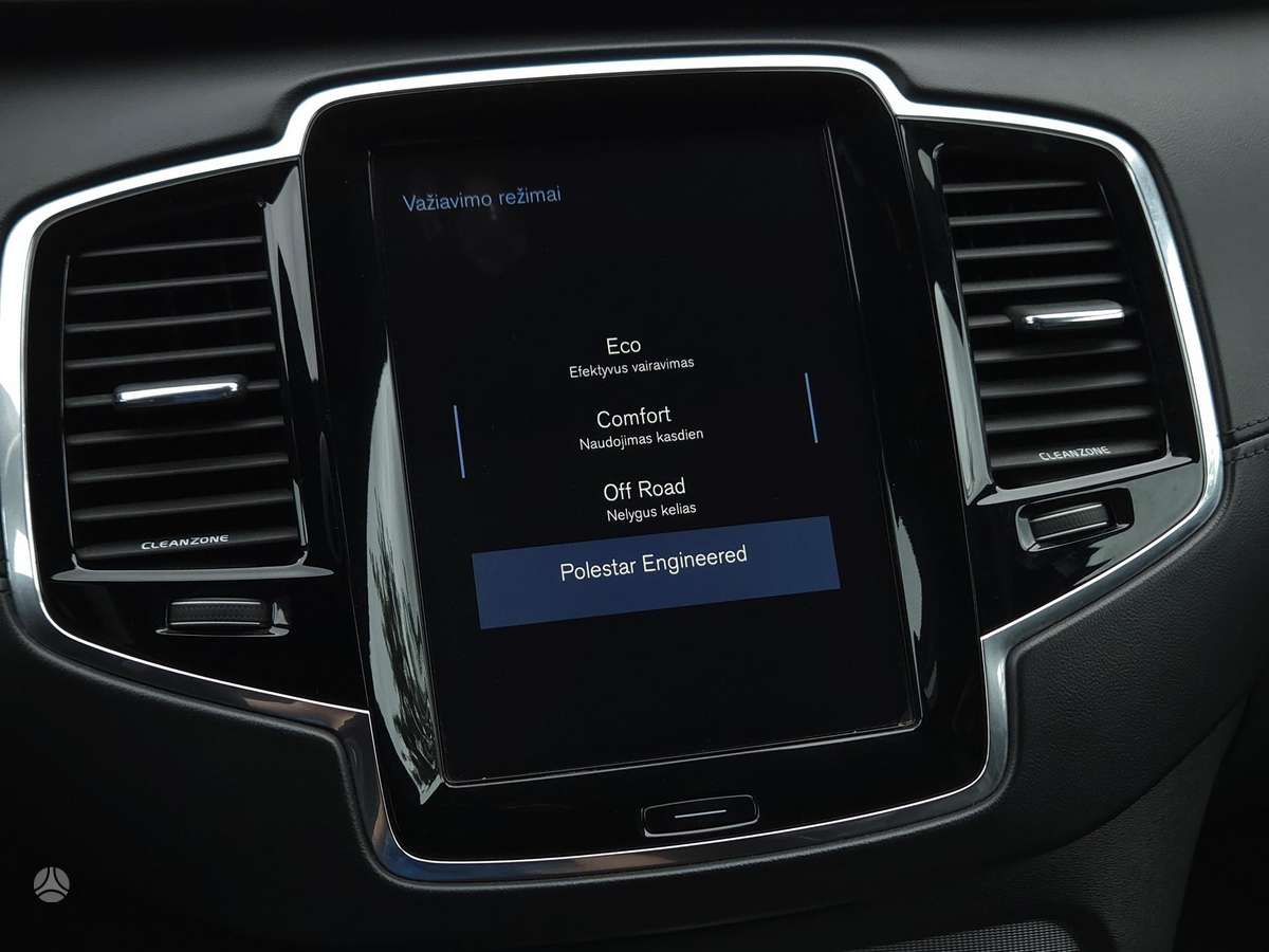 Volvo XC90, 2.0 l., off-road / crossover