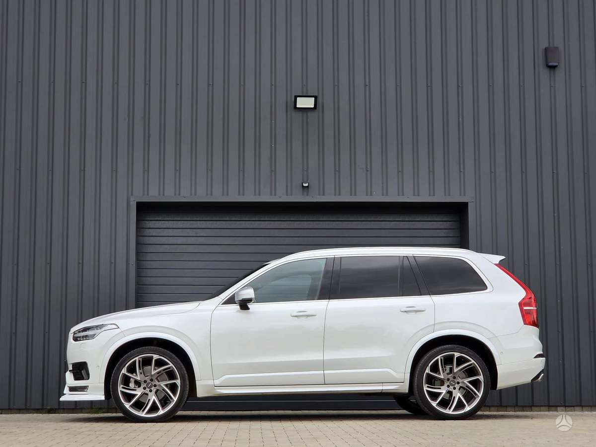 Volvo XC90, 2.0 l., off-road / crossover