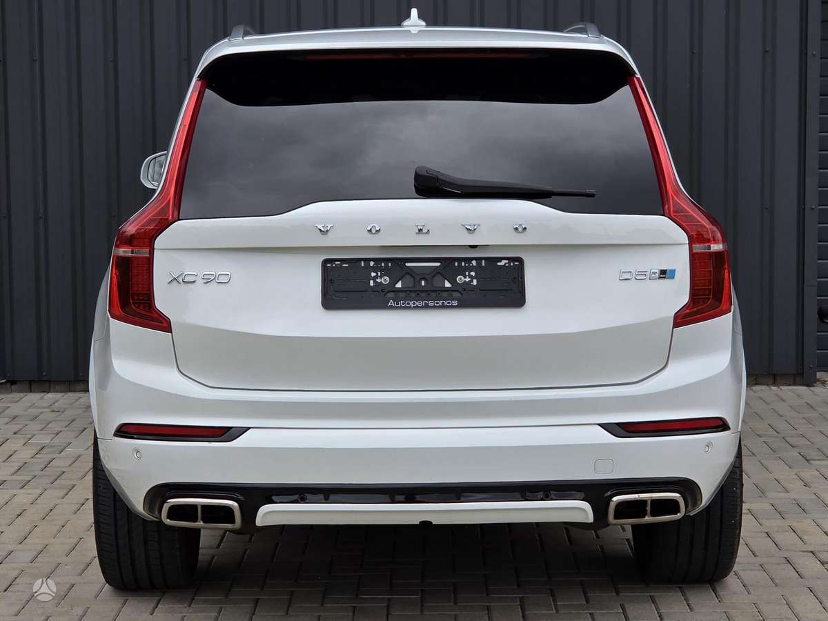Volvo XC90, 2.0 l., off-road / crossover