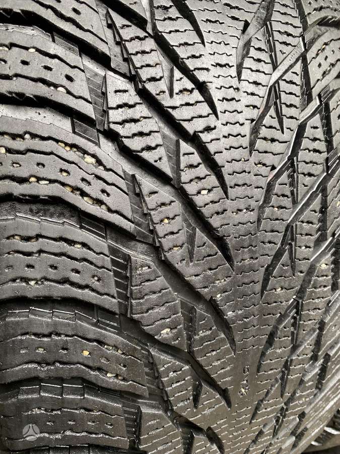 Nokian, winter 275/45 R21