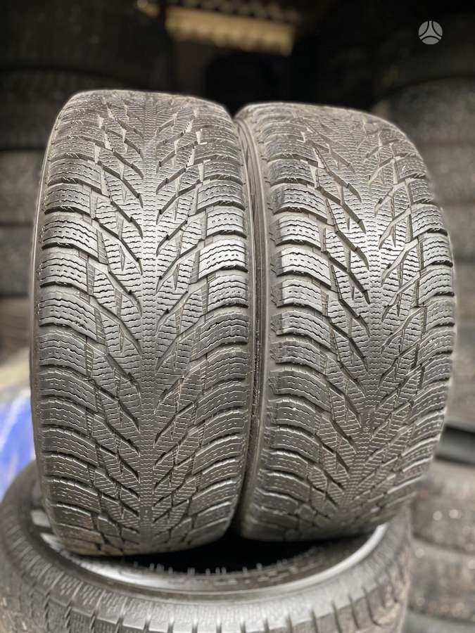 Nokian, žieminės 235/50 R19