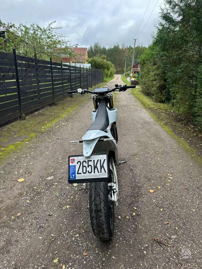 Stark Varg, supermoto