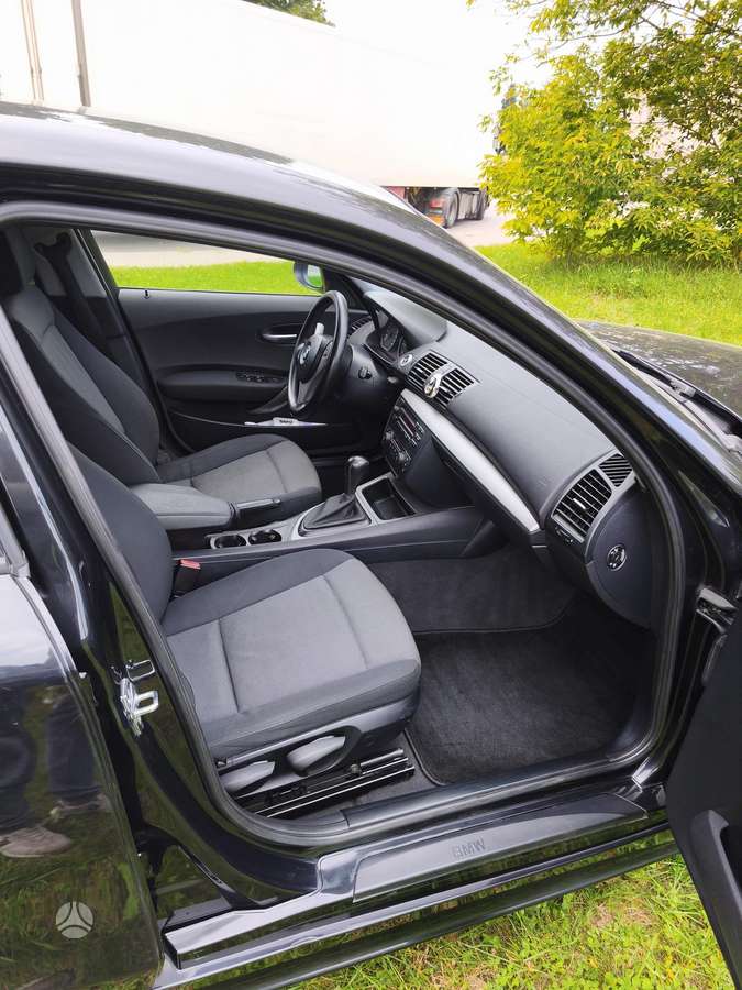 BMW 120, 2.0 l., hatchback