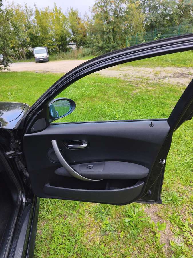 BMW 120, 2.0 l., hatchback