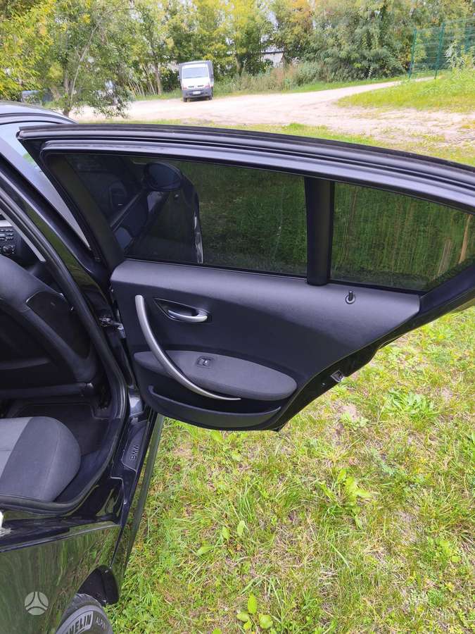 BMW 120, 2.0 l., hatchback