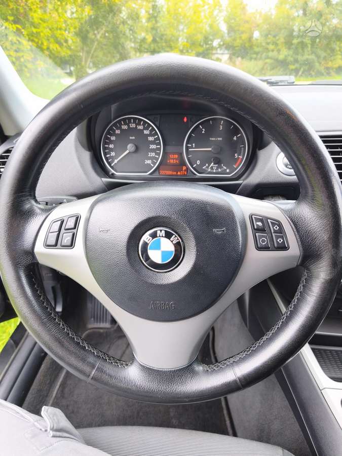 BMW 120, 2.0 l., hatchback