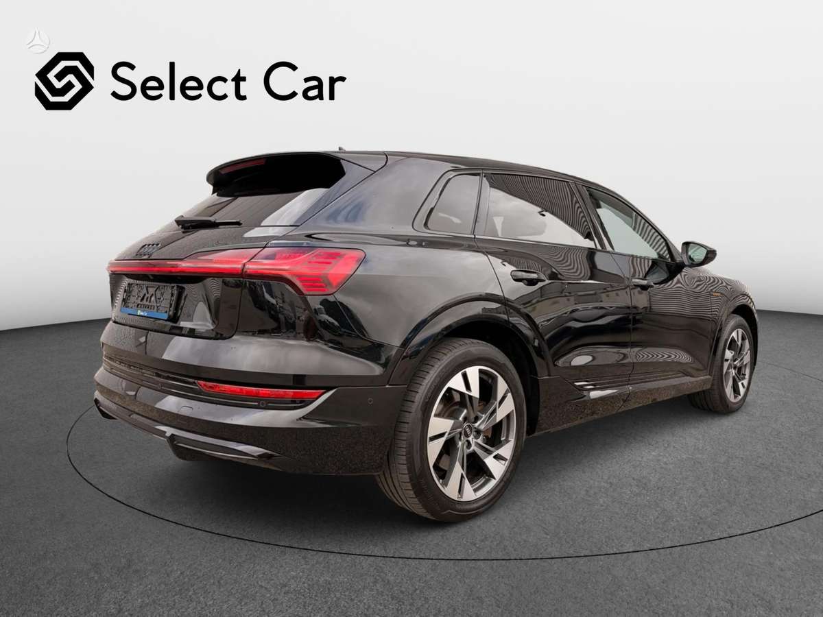 Audi e-tron, 95 kWh, off-road / crossover