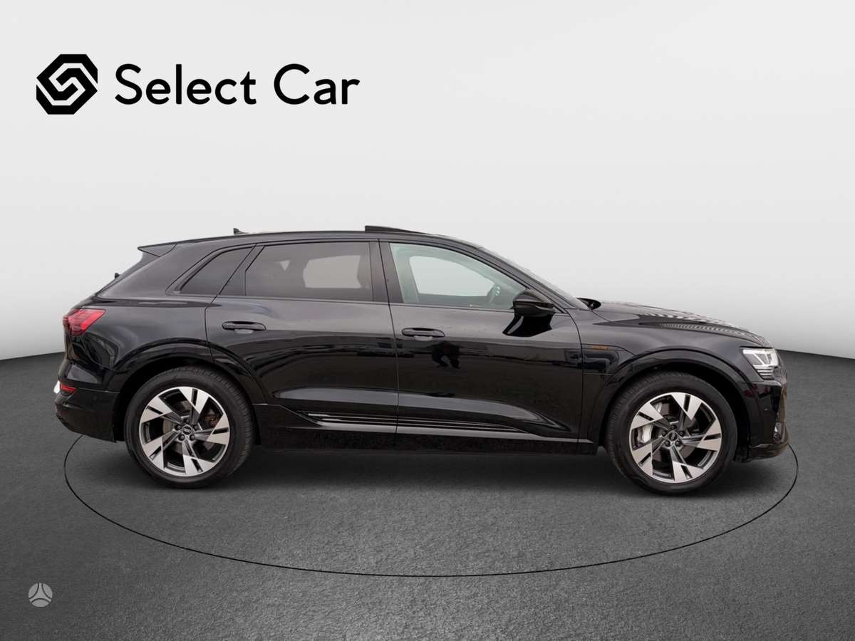 Audi e-tron, 95 kWh, off-road / crossover