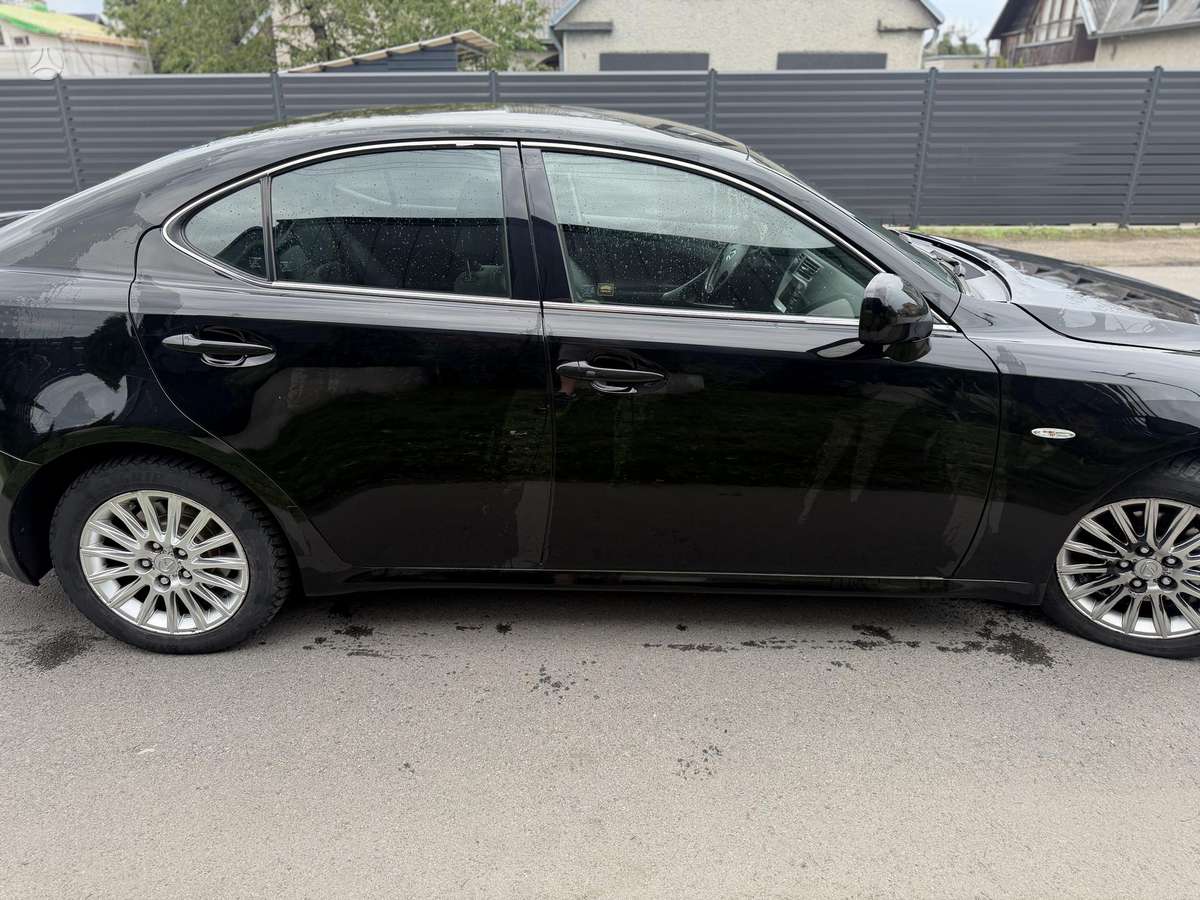 Lexus IS 220, 2.2 l., Седан