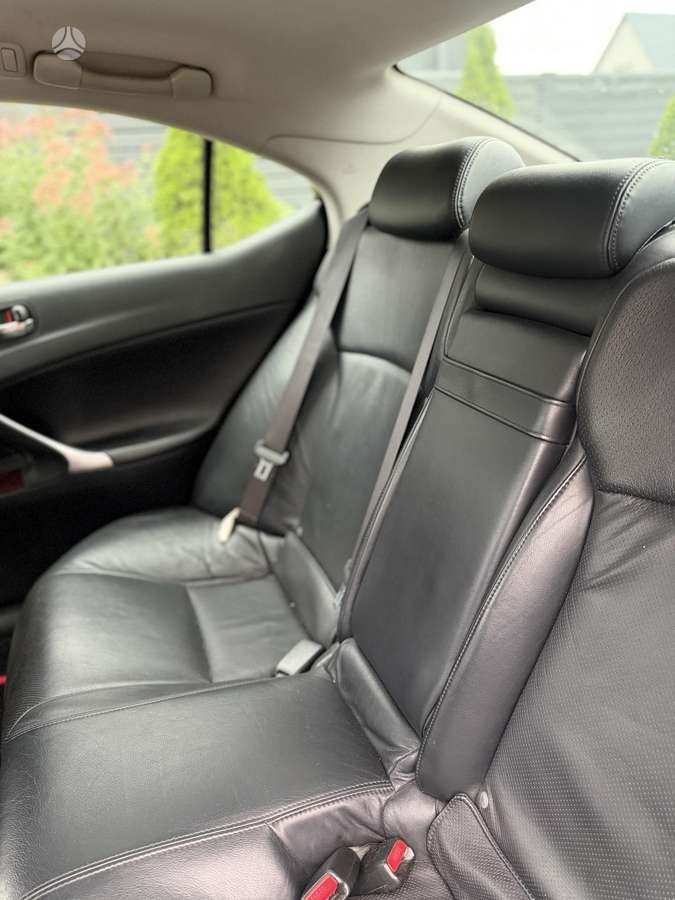 Lexus IS 220, 2.2 l., Седан