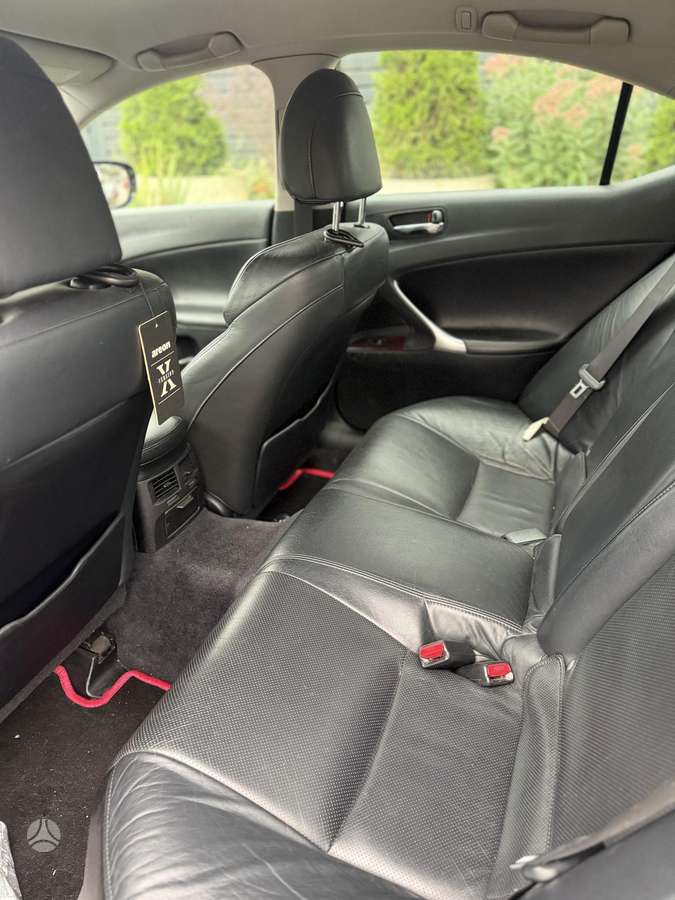Lexus IS 220, 2.2 l., Седан