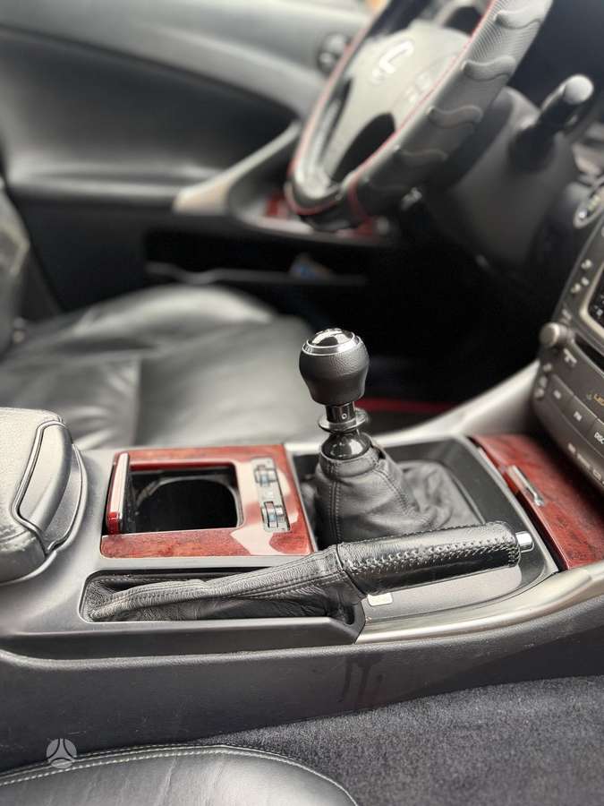 Lexus IS 220, 2.2 l., Седан
