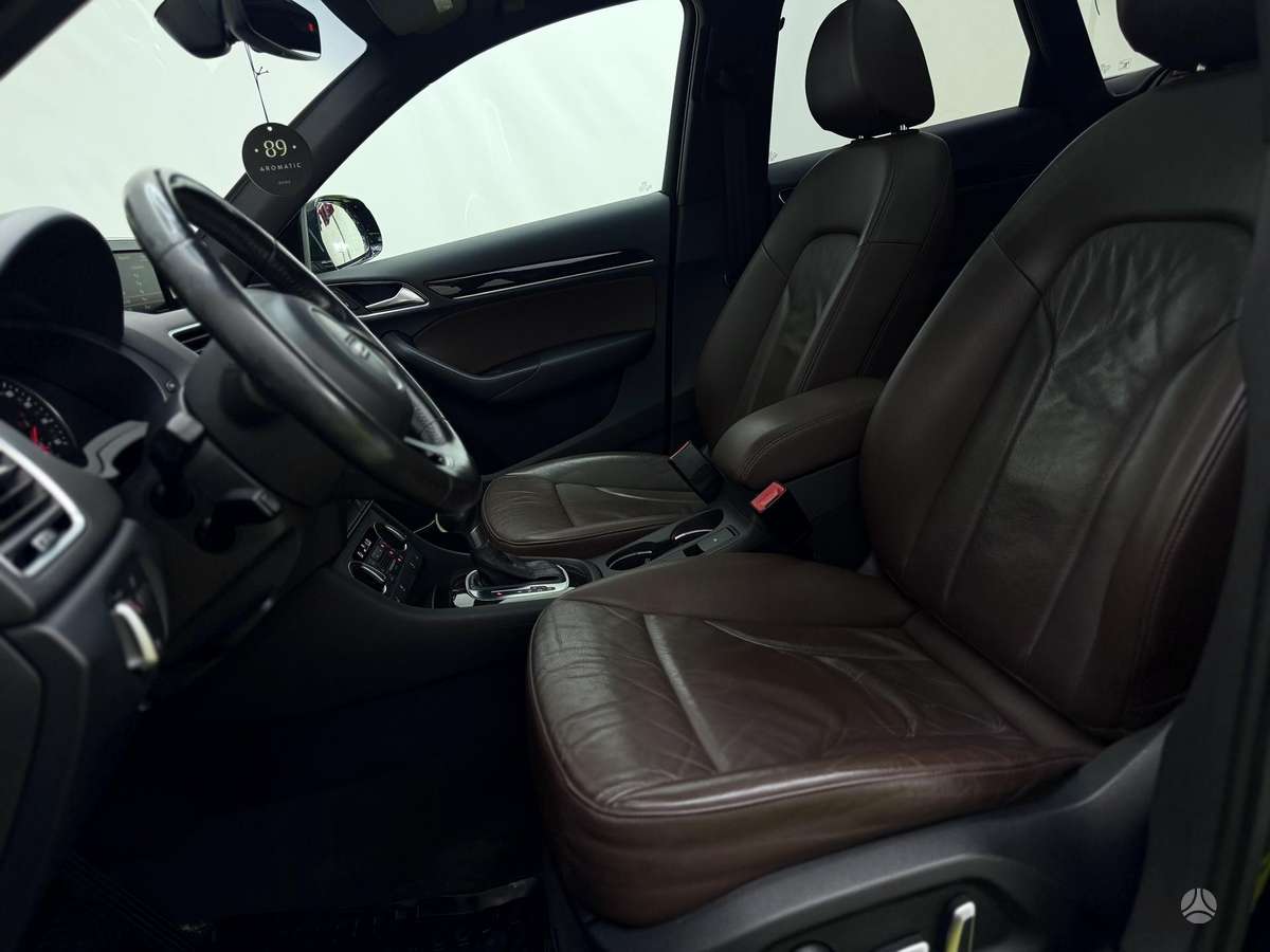 Audi Q3, 2.0 l., Внедорожник / Кроссовер