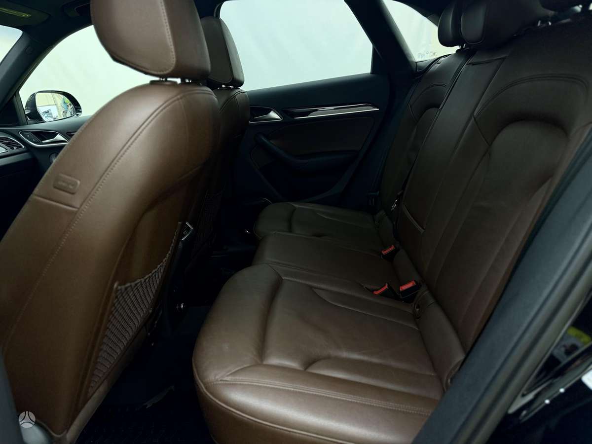 Audi Q3, 2.0 l., Внедорожник / Кроссовер