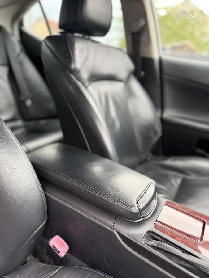 Lexus IS 220, 2.2 l., Седан