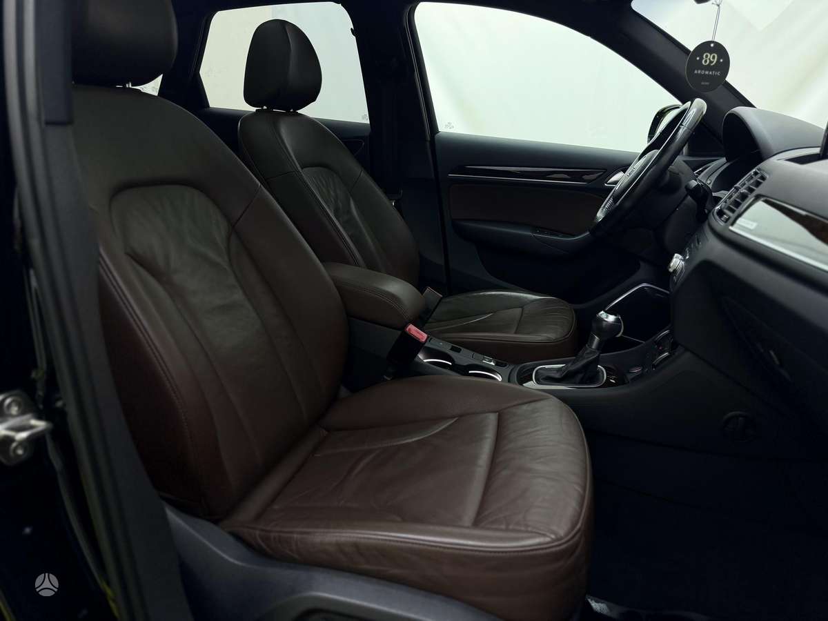 Audi Q3, 2.0 l., Внедорожник / Кроссовер