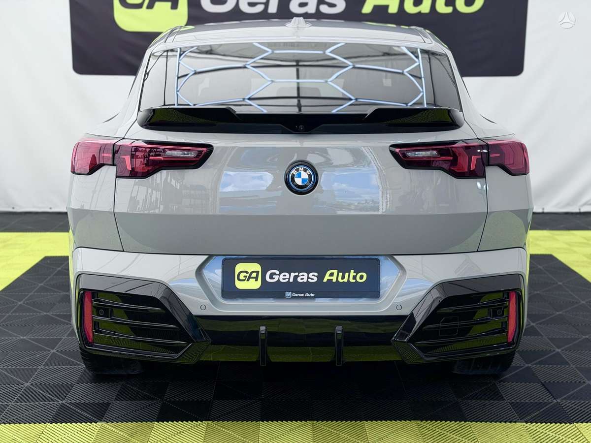 BMW iX2, 65 kWh, off-road / crossover