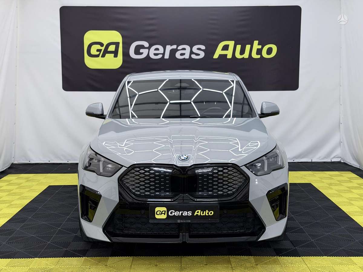 BMW iX2, 65 kWh, off-road / crossover