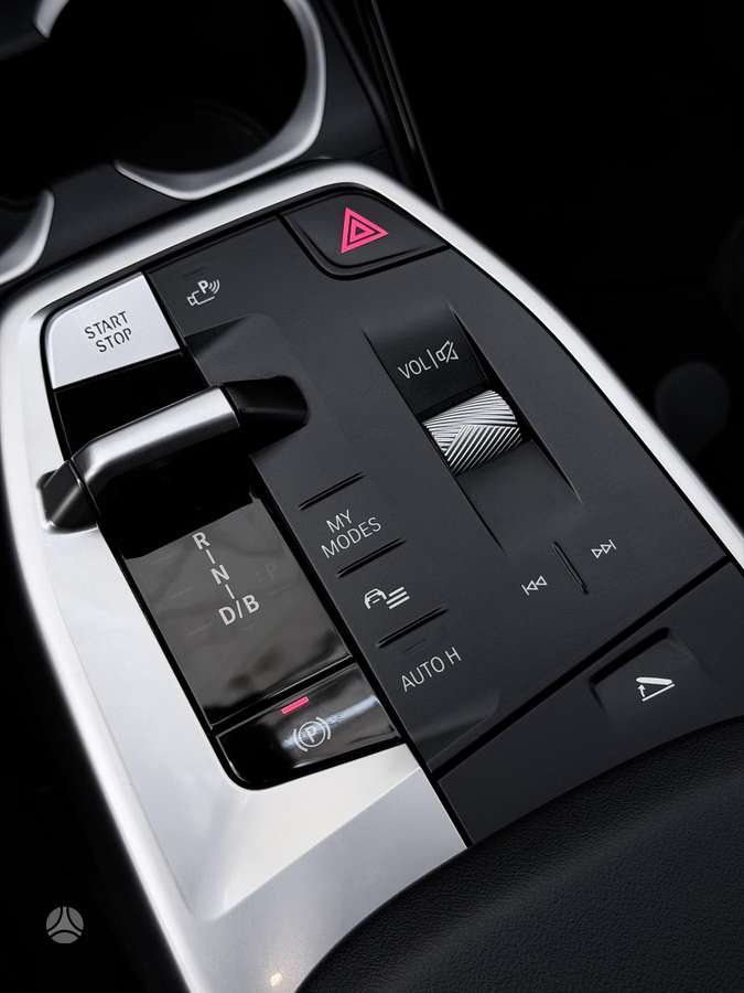 BMW iX2, 65 kWh, off-road / crossover