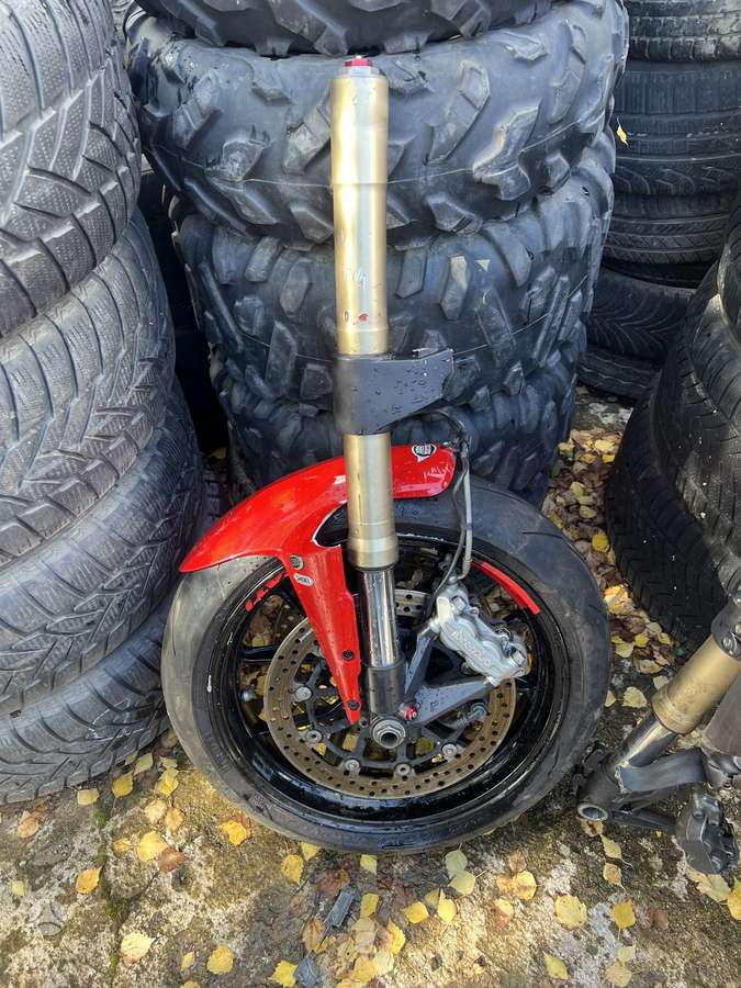 Ducati Streetfighter 849cc, street / classic