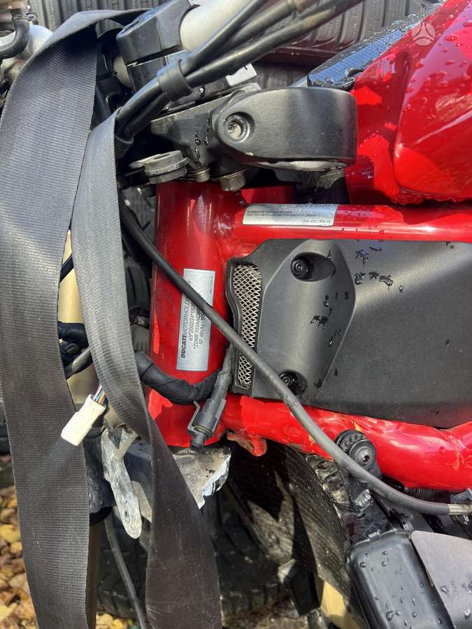 Ducati Streetfighter 849cc, street / classic