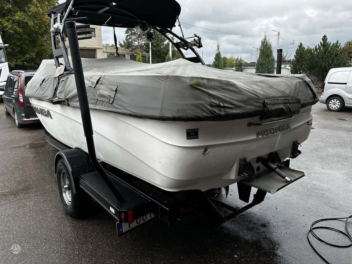 Moomba Mobius LSV, яхты / катера