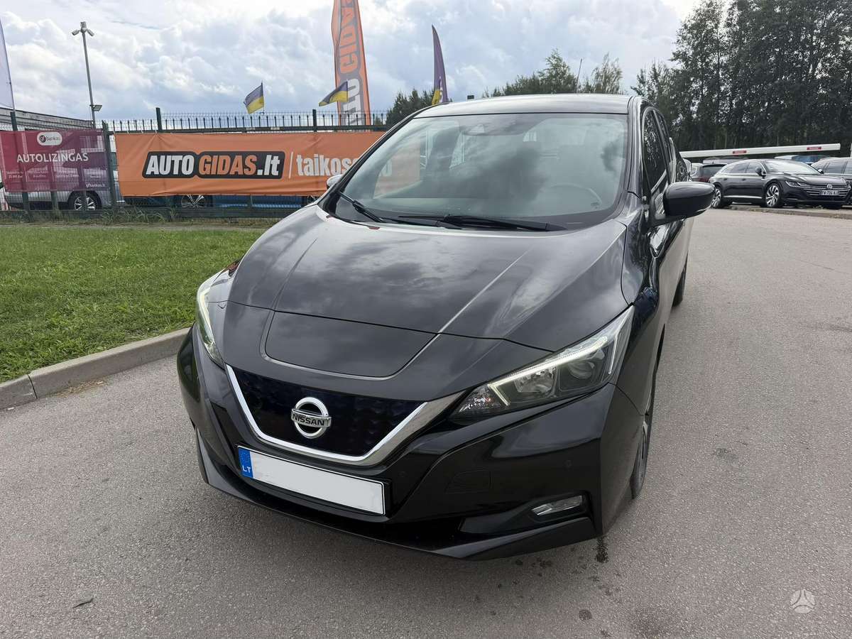 Nissan Leaf, 40 kWh, hatchback