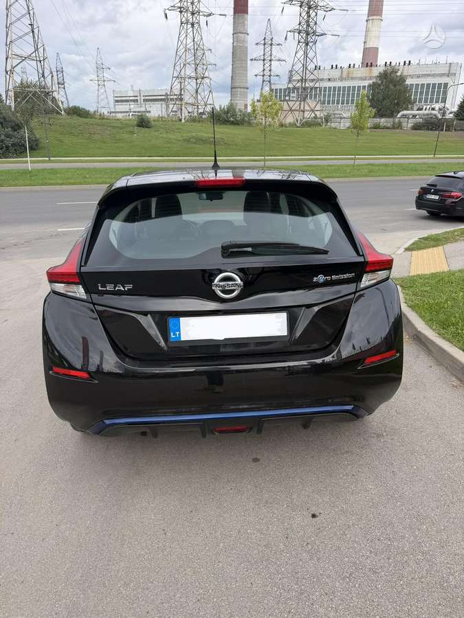 Nissan Leaf, 40 kWh, hečbekas