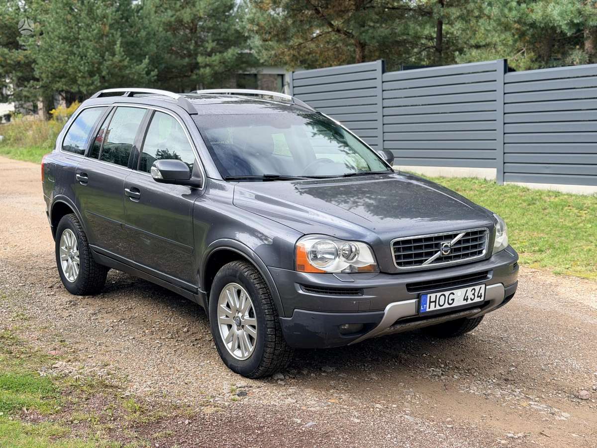 Volvo XC90, 2.4 l., off-road / crossover
