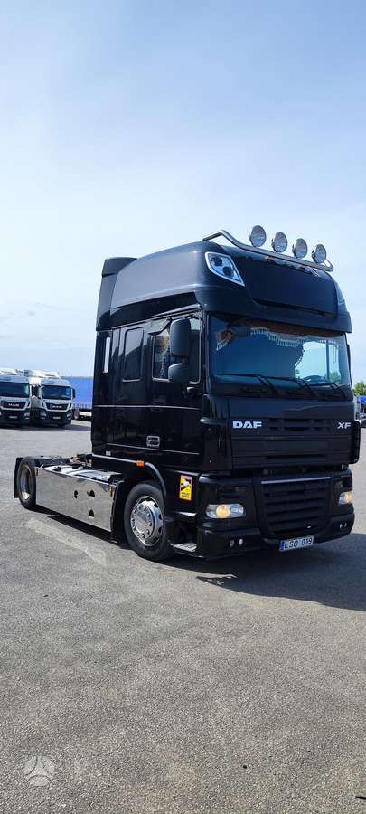DAF 460 XF Low Deck, 2 спальных места