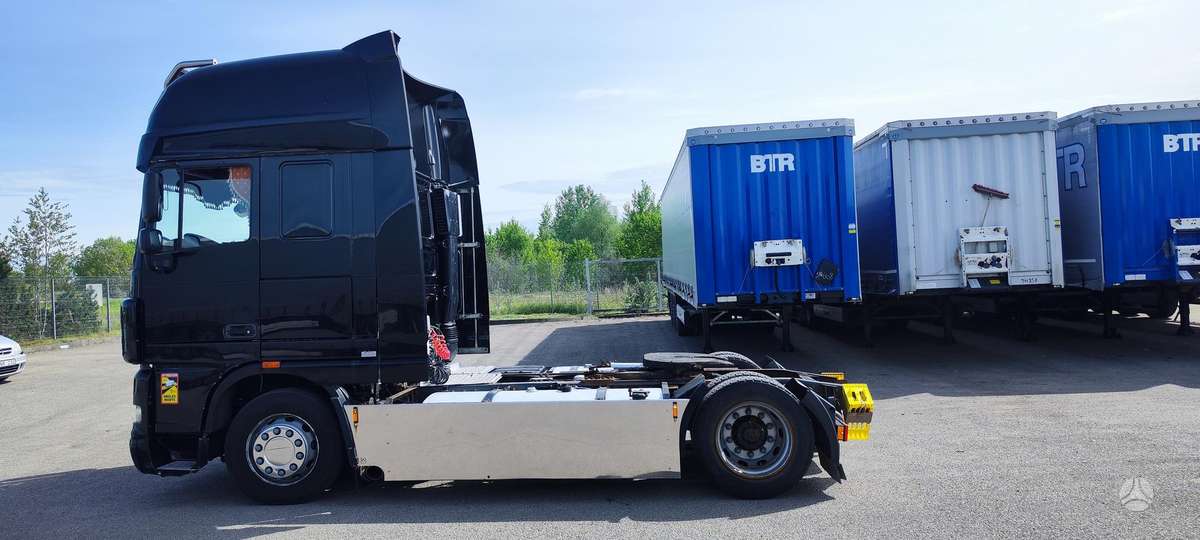 DAF 460 XF Low Deck, 2 спальных места