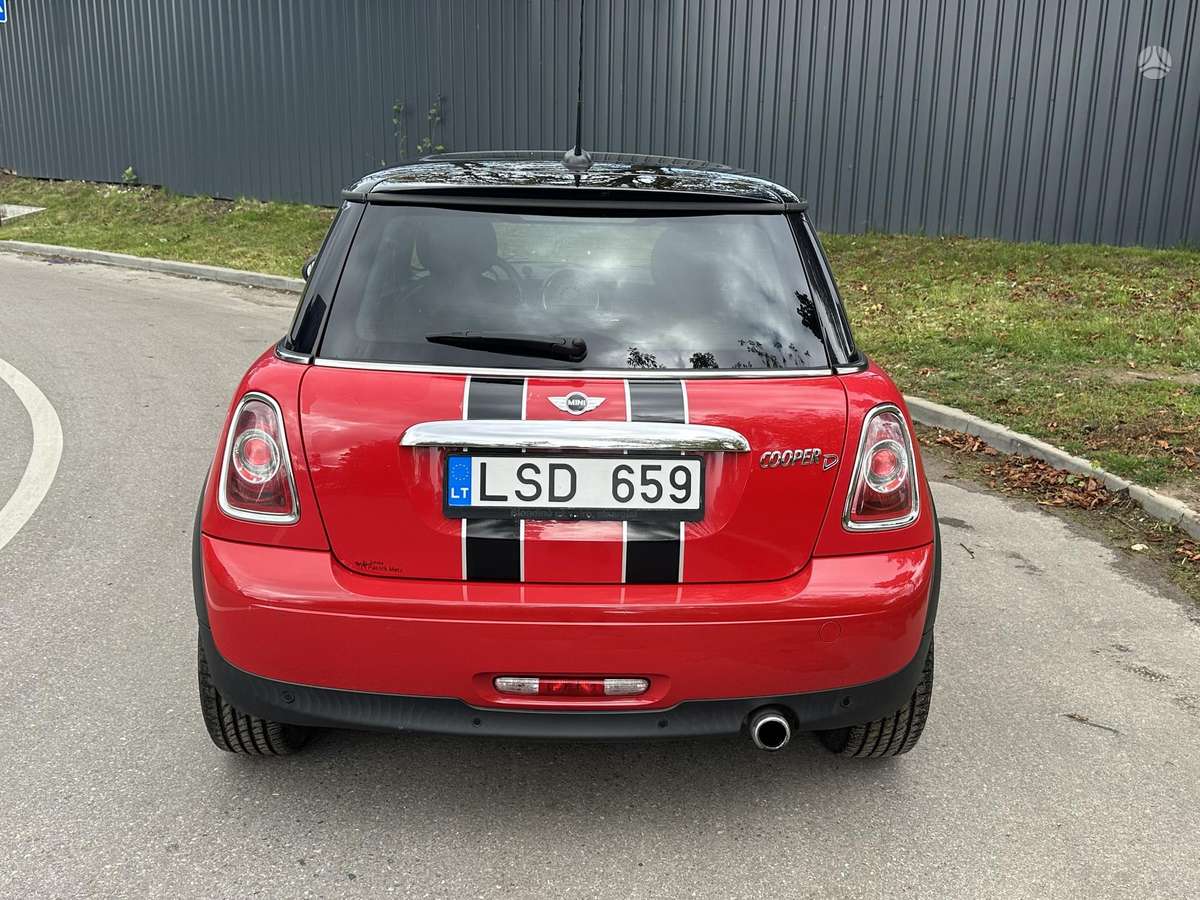 Mini Cooper, 1.6 l., hatchback