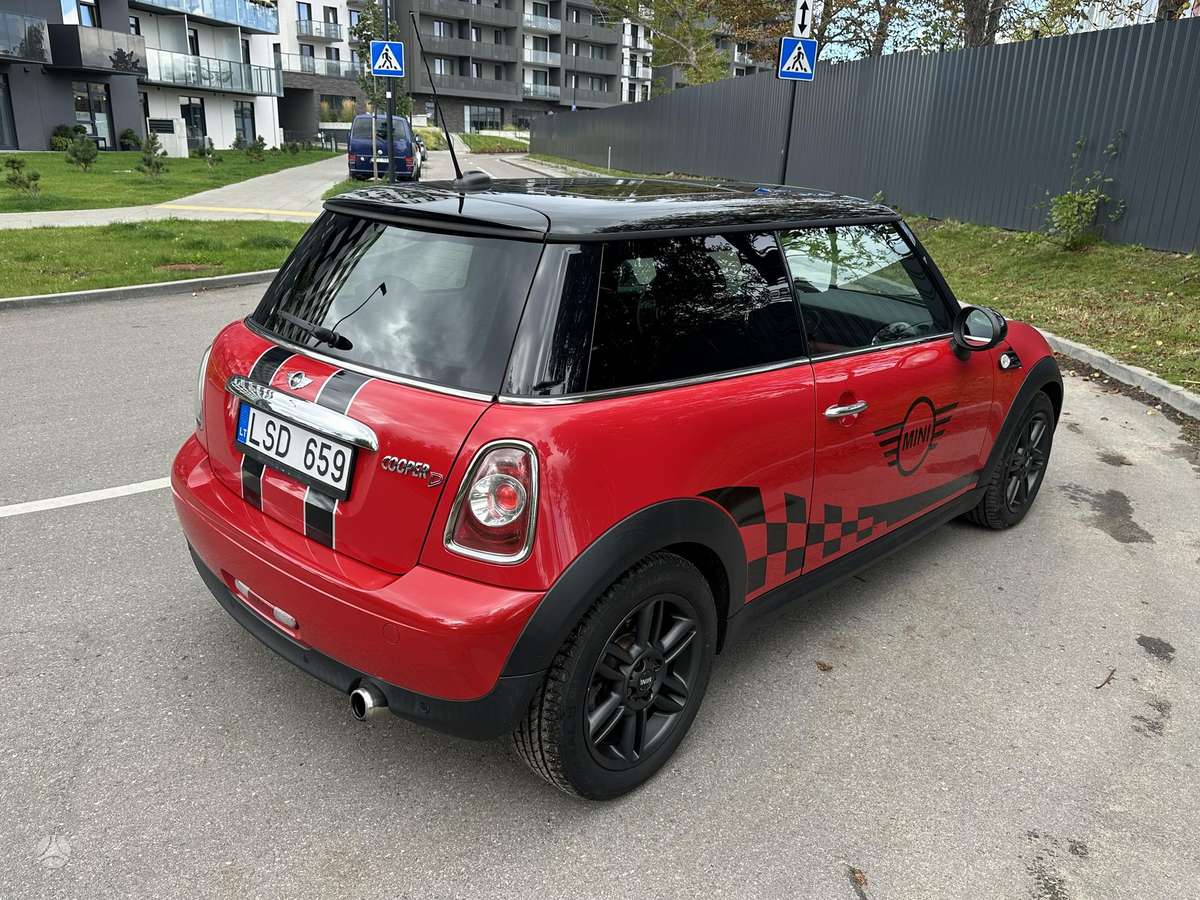 Mini Cooper, 1.6 l., hatchback