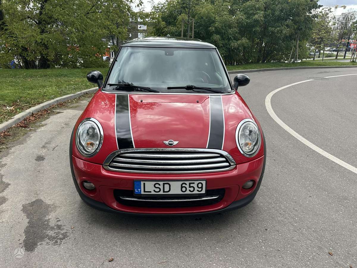 Mini Cooper, 1.6 l., hatchback